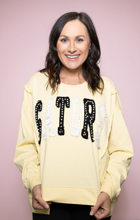 **PRE-ORDER ONLY** Gators | Women's Distressed Embroidery Pullover (Butter Yellow)
