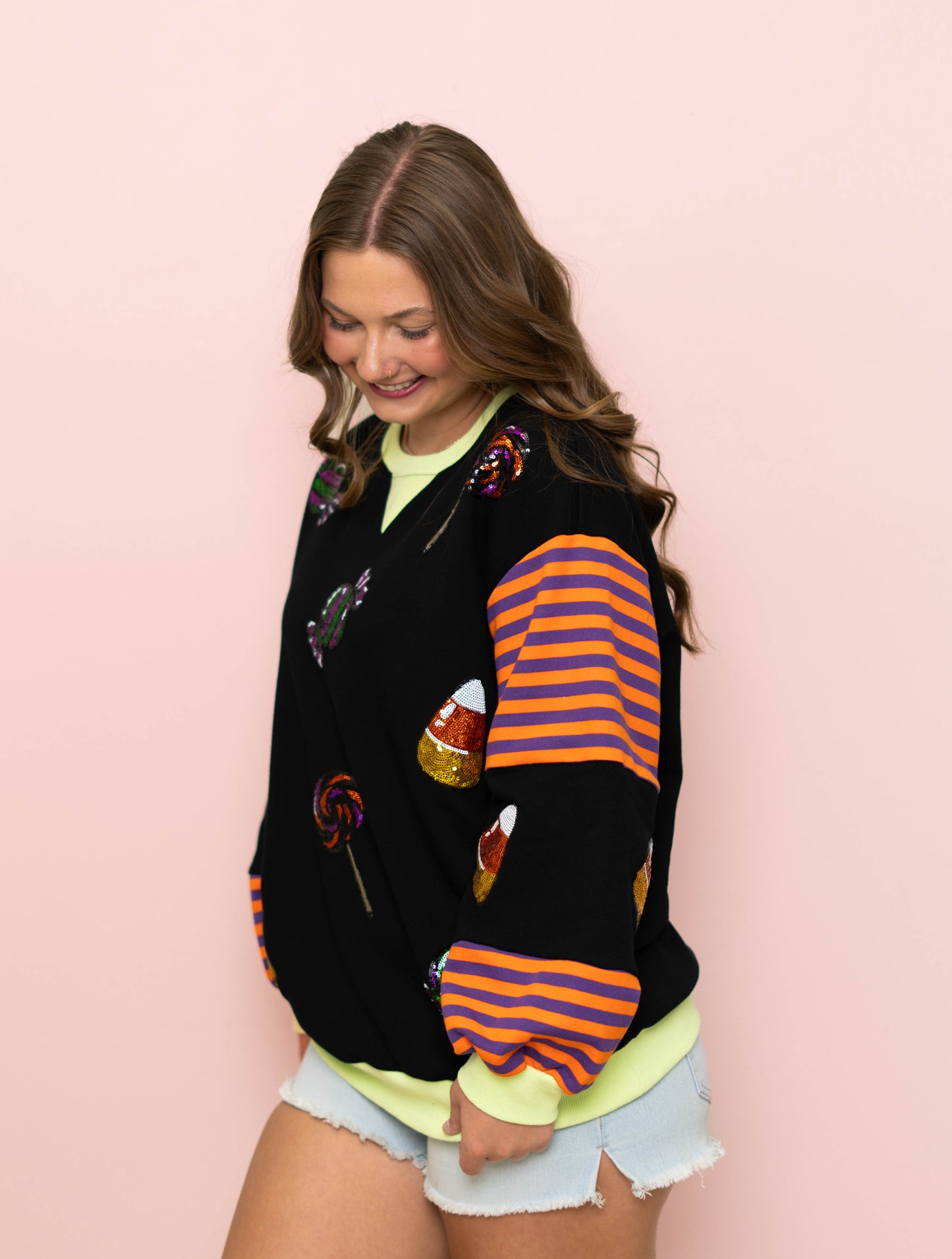 **PRE-ORDER ONLY** Wholesale | Trick or Treat | Women's Sequin Design Striped Sleeve Pullover (Black)