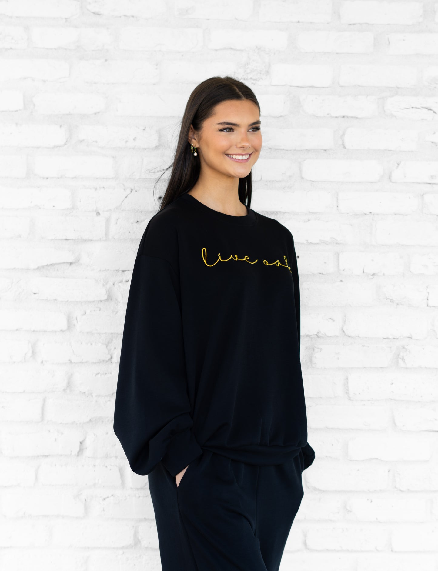 Live Oak | Women's 2 Piece Jogger Set (Black)