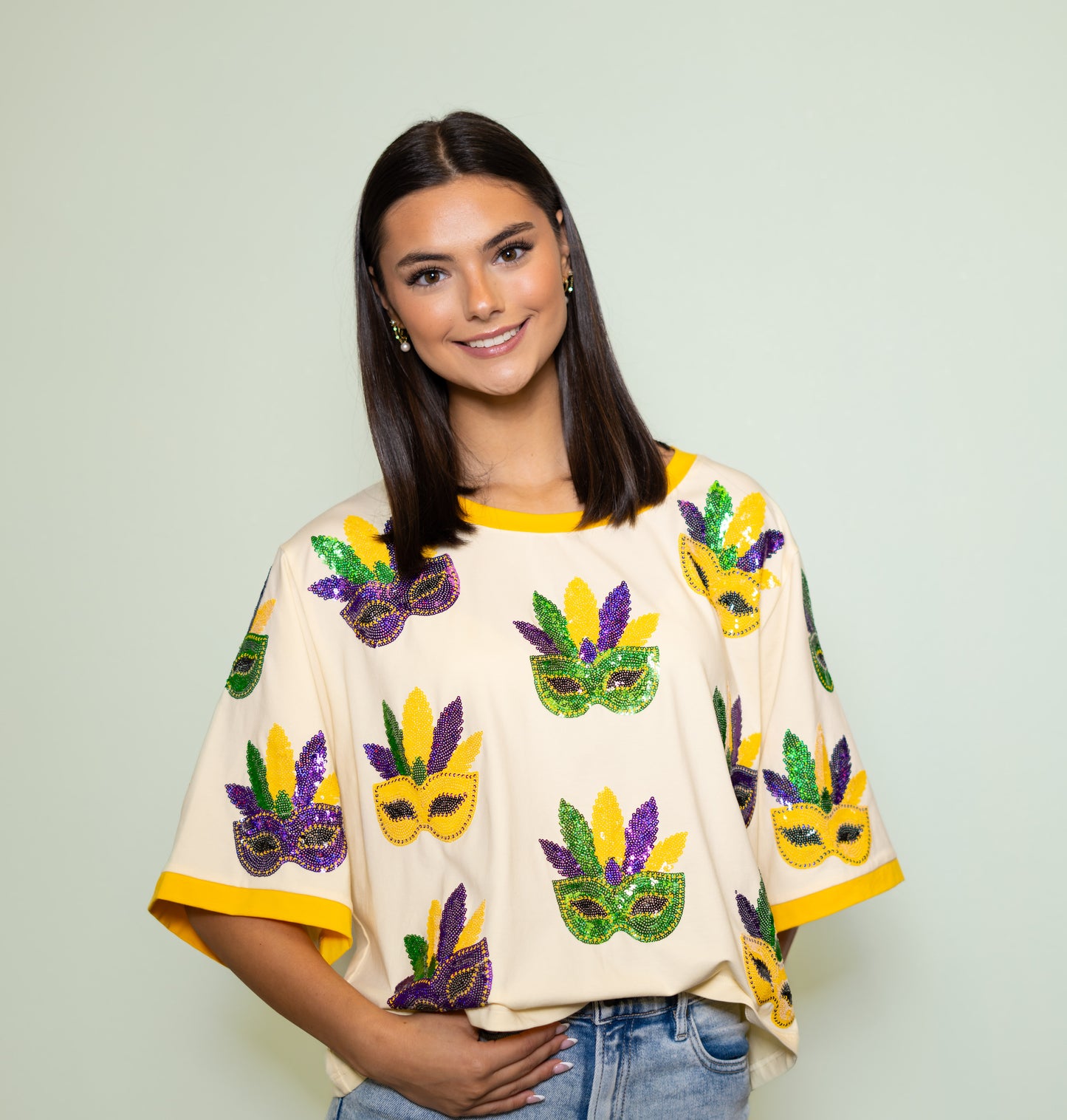 **PRE-ORDER ONLY** Scattered Mardi Gras Masks | Women's Sequin Design Oversized Tee (Butter Yellow)