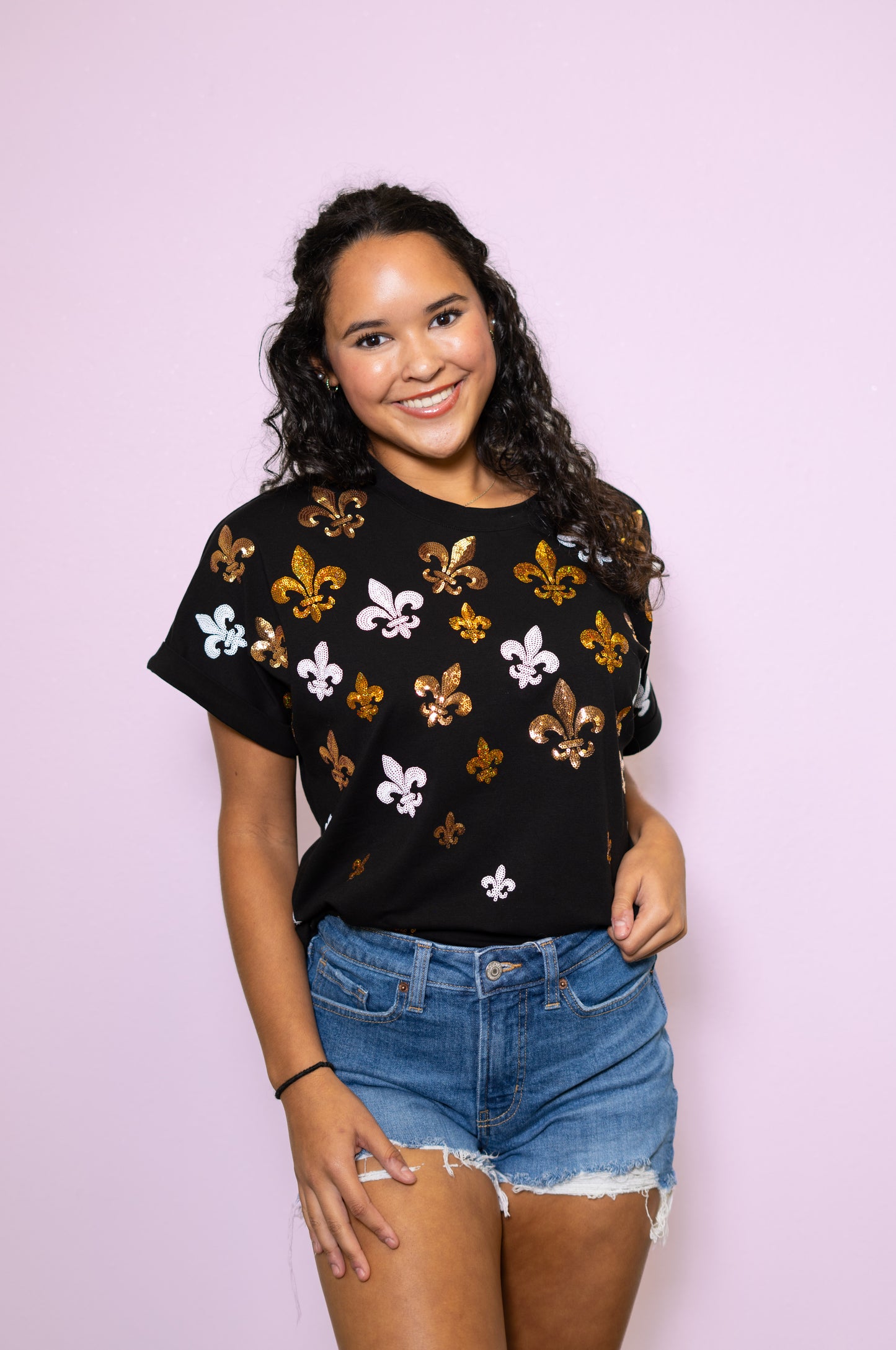 **PRE-ORDER ONLY** Tiny Scattered Fleur de Lis | Women's Cuff Sleeve Tee (Black)
