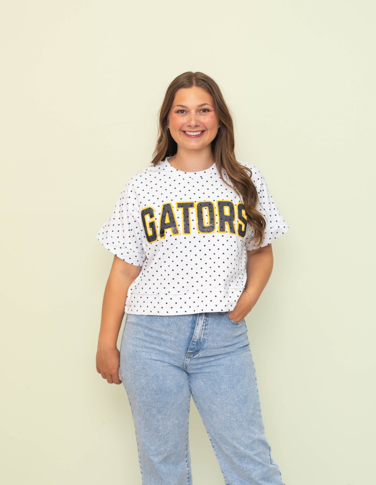 **PRE-ORDER ONLY** Gators | Polka Dot Exposed Seam Crop Shirt (Black Polka Dot)