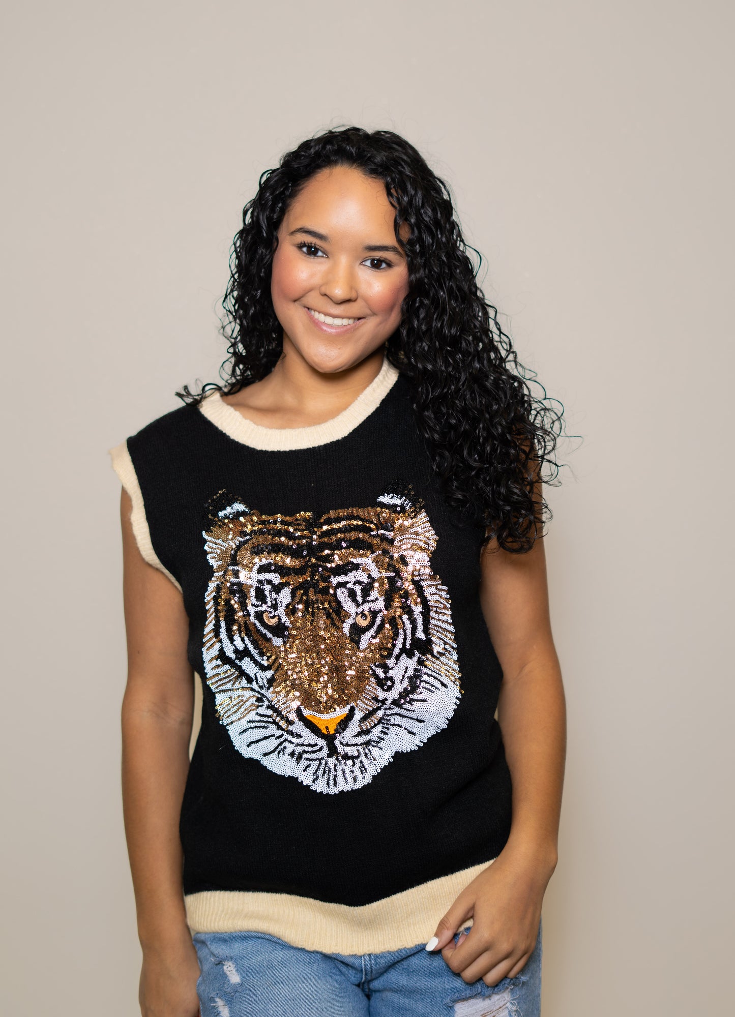 Wholesale | Geauxlden | Women's Sequin Design Sleeveless Sweater (Black)