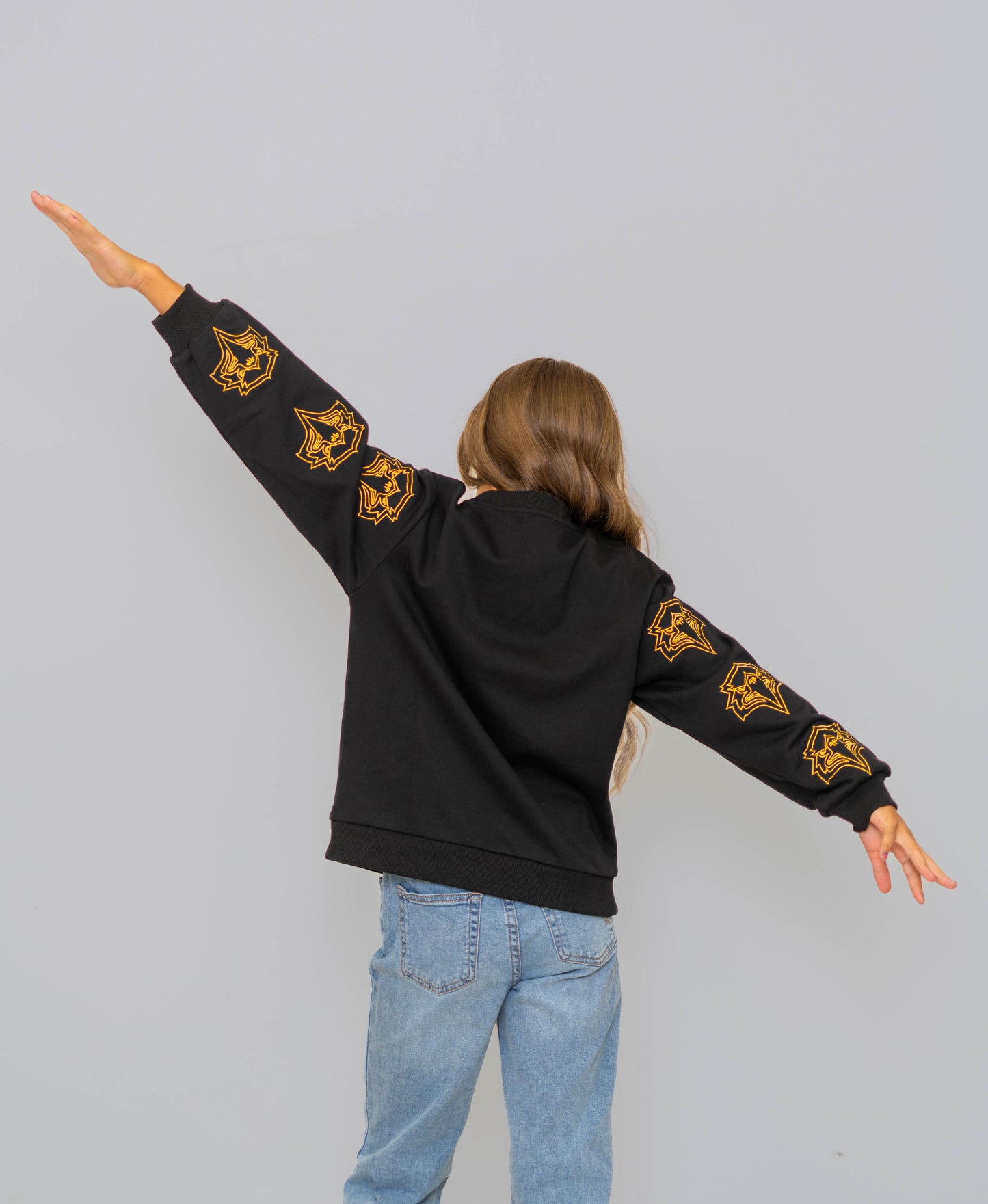 **PRE-ORDER ONLY ** Live Oak Eagles | Youth Embroidered Metallic Outline Sweatshirt (Black)