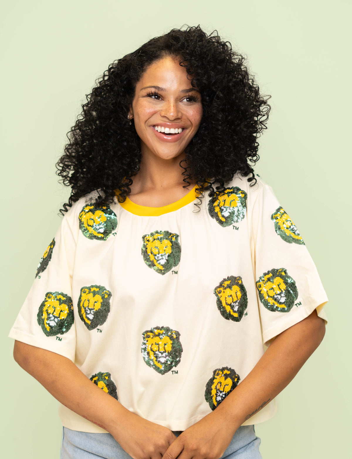 Southeastern Lions (Licensed) | Women's Oversized Scattered Crop (Cream)