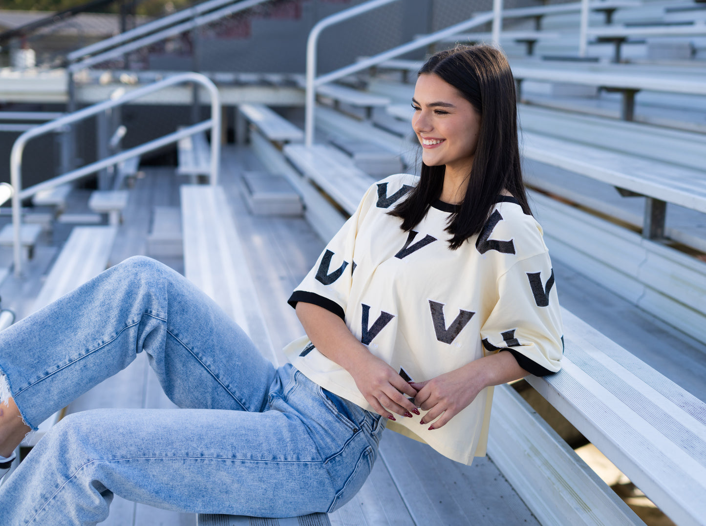 **PRE-ORDER ONLY** Wholesale | Vanderbilt (Licensed) | Women's Oversized Scattered Crop Tee (Cream)