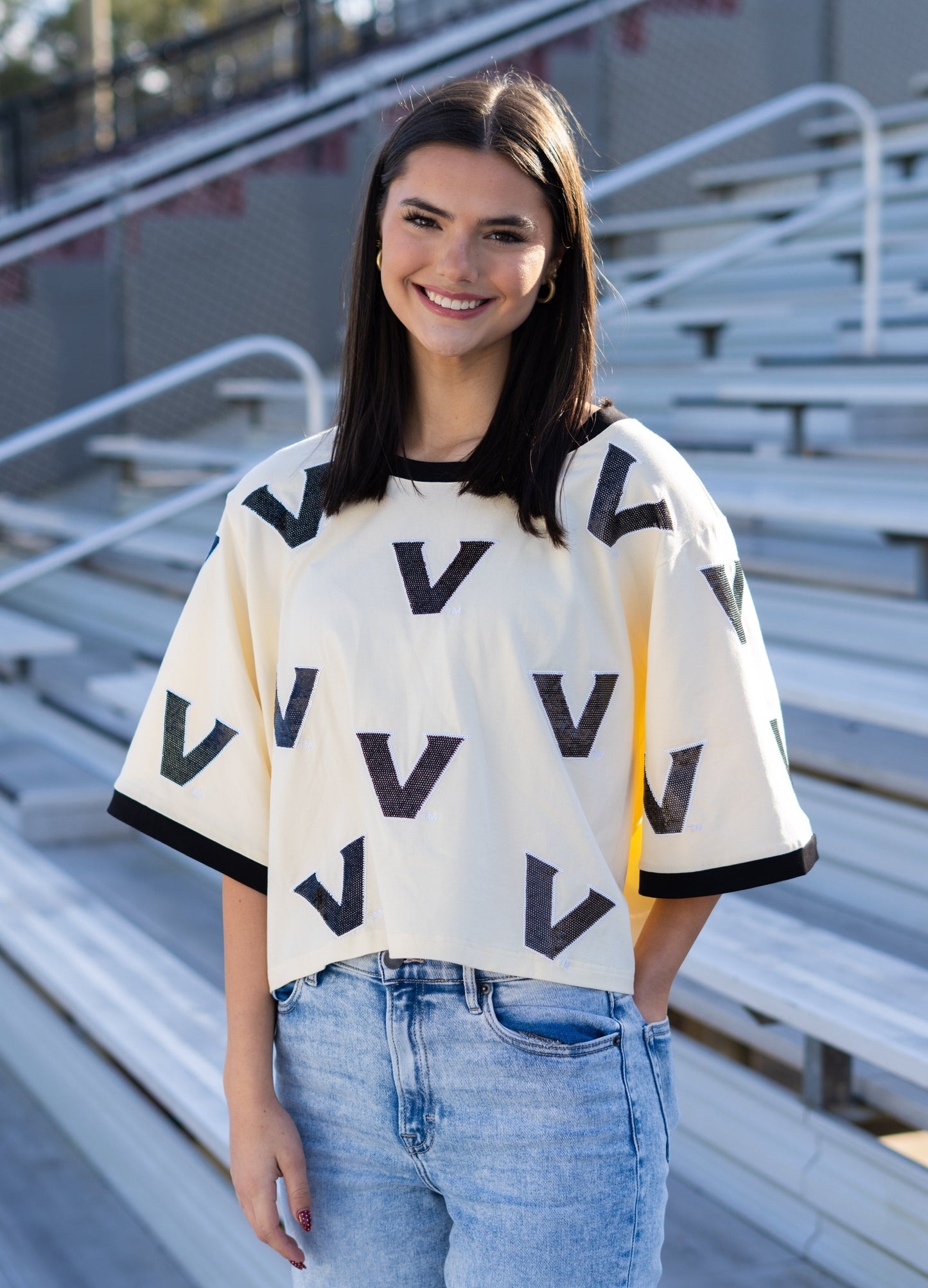 **PRE-ORDER ONLY** Wholesale | Vanderbilt (Licensed) | Women's Oversized Scattered Crop Tee (Cream)
