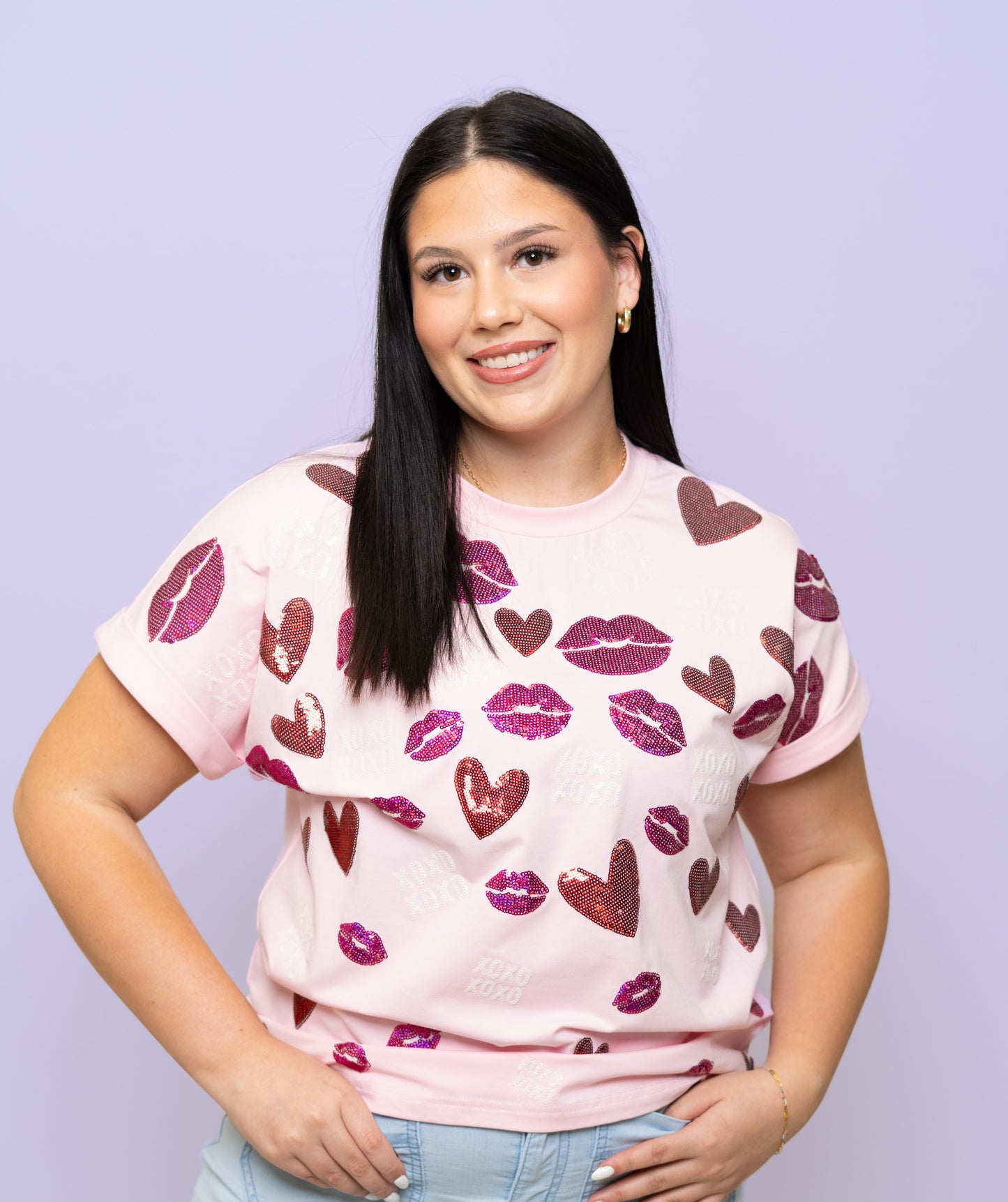 Scattered XOXO Hearts | Women's Sequin Embroidery Cuff Sleeve Tee (Pink)